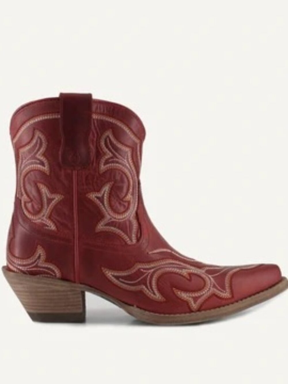 Buck & Brana - Regina Red - W7 or W9 ($230 MSRP)